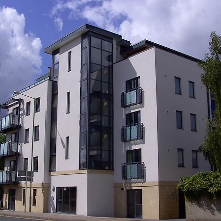 Cheltenham Plaza Apartments Ashchurch المظهر الخارجي الصورة