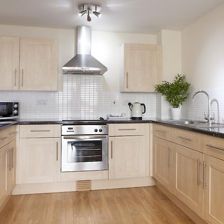 Cheltenham Plaza Apartments Ashchurch المظهر الخارجي الصورة