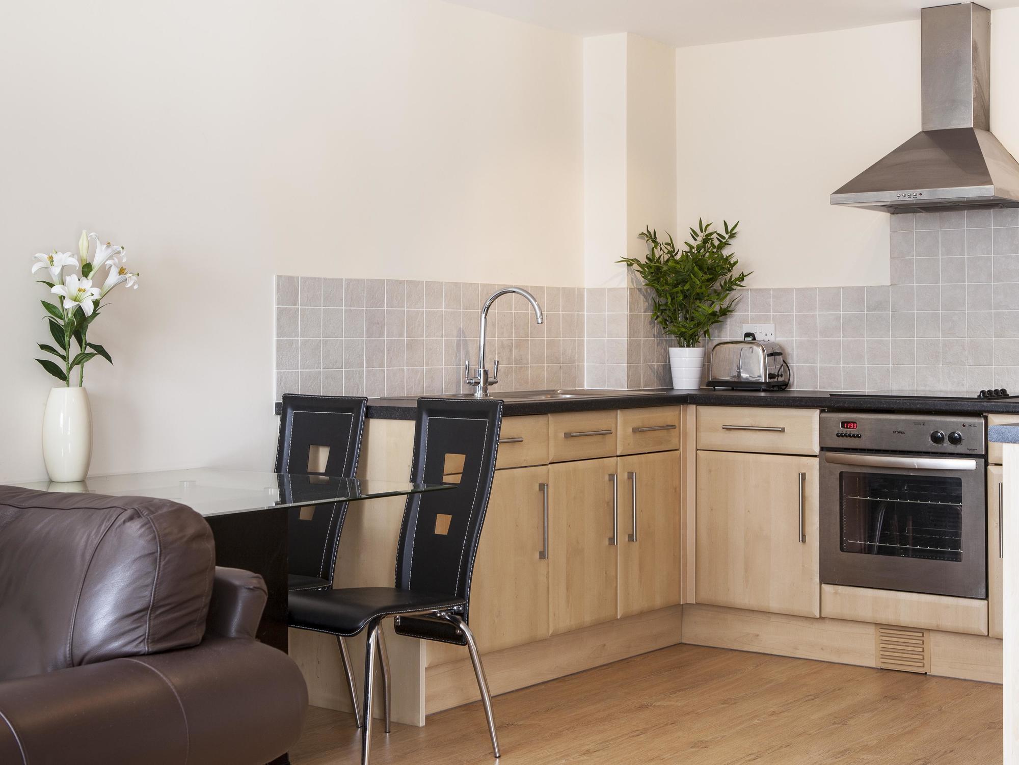 Cheltenham Plaza Apartments Ashchurch المظهر الخارجي الصورة